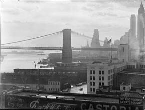 Manhattan and the Brooklyn Bridge.