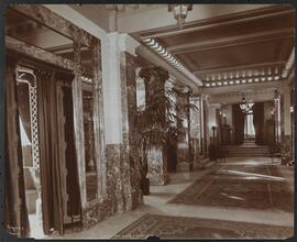 Hotel Belmont, Corridor.