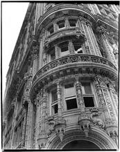 Facade: Alwyn Court [Variant]
