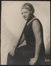 [Sophie Tucker in "Honky Tonk".]