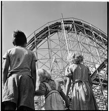 Palisades Amusement Park [Children looking at a roller coaster.]