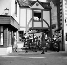 [Scottish band, Merrie England, New York World's Fair.]