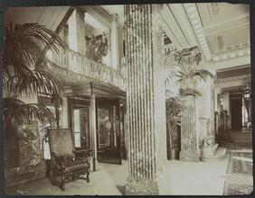 Hotel Belmont, Corridor.