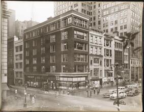 561 Fifth Av. cor. 46 St.