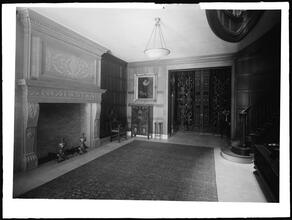 5th Avenue. Mrs. Parsons' residence, hall.