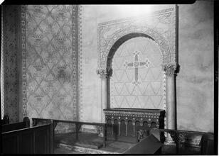 Park Avenue [Methodist Episcopal] Church. Altar horizontal.