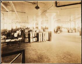 Long Island City. Metropolitan Life Insurance Company, Printing Division Building. Interior, press room
