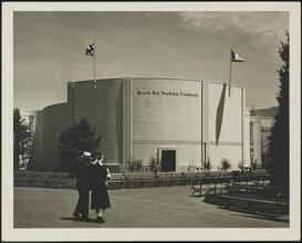 New York Worlds Fair. Beech-Nut Building