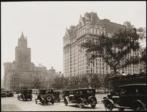 [5th Avenue and 60th Street.]