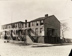 [West End Avenue between 80th and 81st Street.]