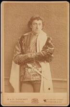 [Johnston Forbes-Robertson as Romeo in "Romeo and Juliet".]