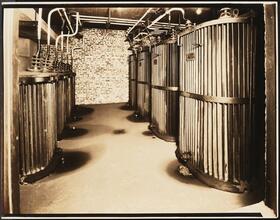 Long Island City. Metropolitan Life Insurance Company, Printing Division Building. Interior, boiler room