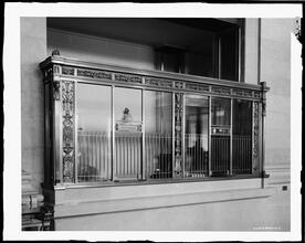 42nd Street and 5th Avenue. Astor Trust Co., detail of counter screen.