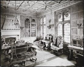 [Library of 812 5th Avenue.]