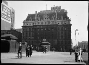 [Surrogate's Court and Hall of Records building, 31 Chambers Street.]