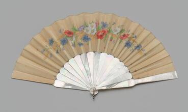 Folding fan of painted cream silk with box