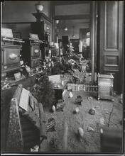 [Display window, gas appliances.]