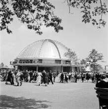 [U.S. Steel building, New York World's Fair.]
