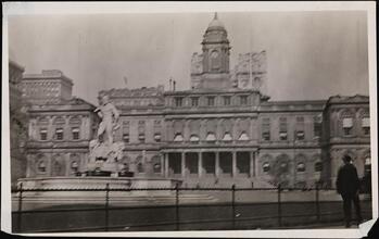 [City Hall.]