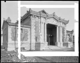 Bronx Park, Lion house.