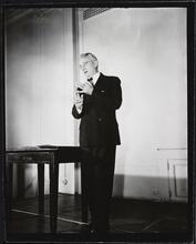 He Sells Success - Dale Carnegie [Dale Carnegie teaching a public speaking class.]