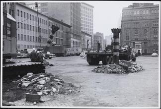 [Destruction of the Third Avenue El at 5th Street.]