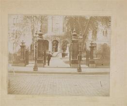 [Northwest corner of St. Luke's Hospital, 54th Street and 5th Avenue.]