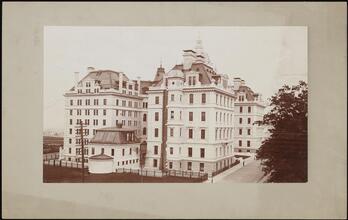 [St. Luke's Hospital.]