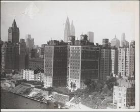 [City skyline from the East River.]