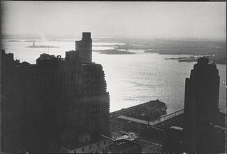 [New York panorama from 120 Broadway.]