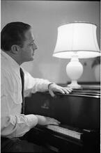 Christopher Lynch [Christopher Lynch, Irish tenor, at a piano.]