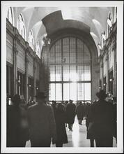 [Eighth Avenue. Penn Station. Interior, entrance hall ceiling.]
