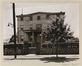 27th Avenue, no. 1422, Astoria