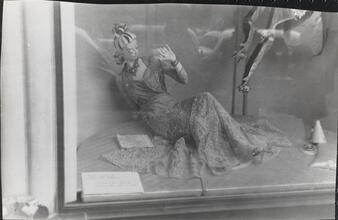 [Window display on 5th Avenue.]