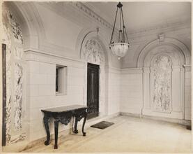Residence of H. A. Tremaine, Cleveland. O. Entrance porch