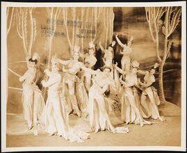 [Chorus girls in "Banjo Eyes".]