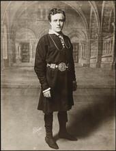 [E. H. Sothern in the title role of "Hamlet".]