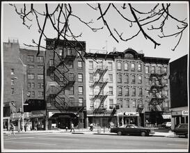 [Looking across Seventh Avenue South to 283, 285, 287, and 289 Bleecker Street.]