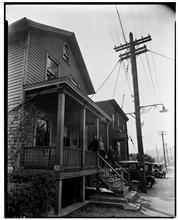 Ewen Avenue, no. 2558