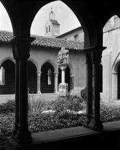 [Courtyard at the Cloisters.]