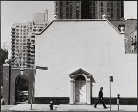 [Entrance to the Washington Mews on University Place.]