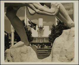[New York World's Fair. Ford Building.]