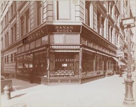 Street Scene 1910, Broadway, West Side - No. from 31st St.