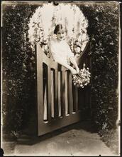 [Jeanne Eagels as Ruth Atkins in "Daddies".]