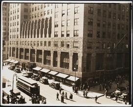 122 East 42nd Street. Chanin Building. Entrance