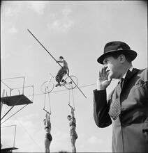 Circus [Trapeze artists.]
