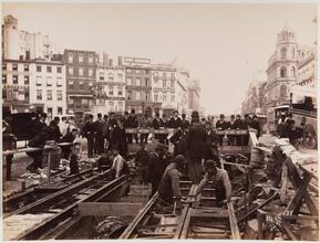 14 St. [Construction of the cable road on Broadway, 1891.]