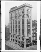 580 5th Avenue at the corner of West 47th Street. Windsor Trust Co.