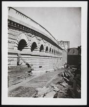 [Brooklyn Bridge under construction.]