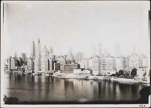 [East River bank from Queensboro Bridge.]
